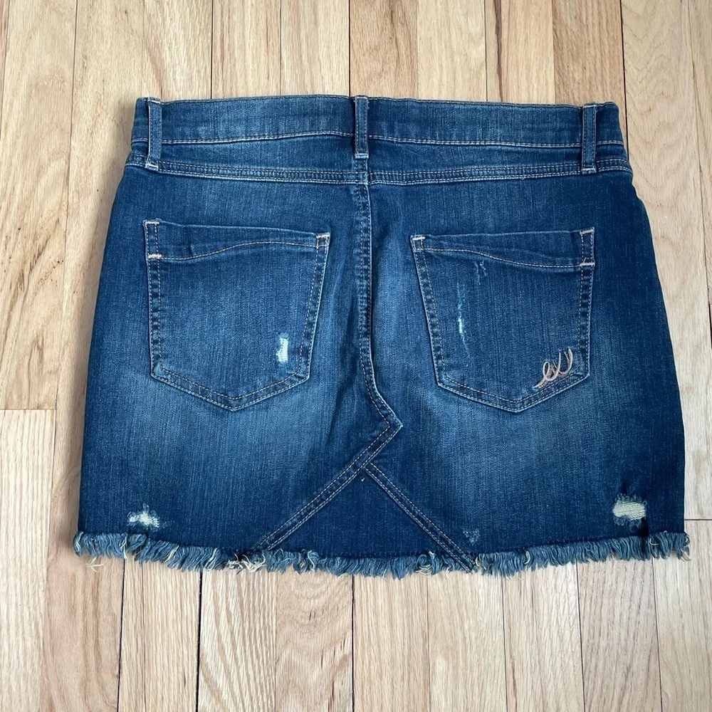 NWOT Express Distressed Blue Denim Skirt, Size 6 - Picture 2 of 4
